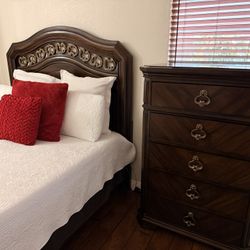 Queen Bed Frame & 5-Drawer Chest 