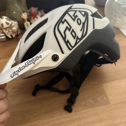 TROY LEE DESIGNS Helmet *Size XS/S  54-56cm
