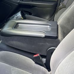 2003/2006 Chevy Console  Only 