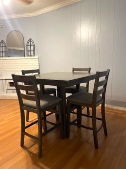 Gray High-Top Dining Table with 4 Chairs – Good Condition