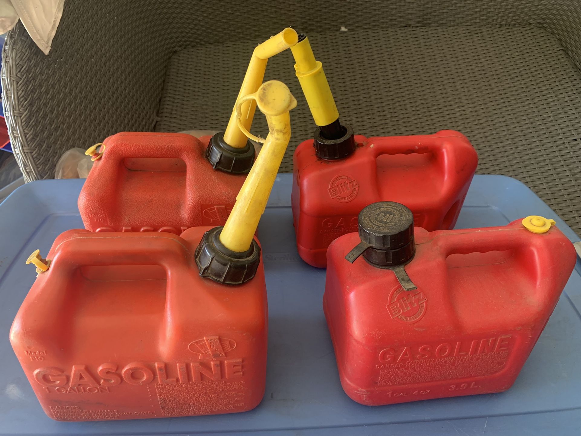 Gasolina Containers