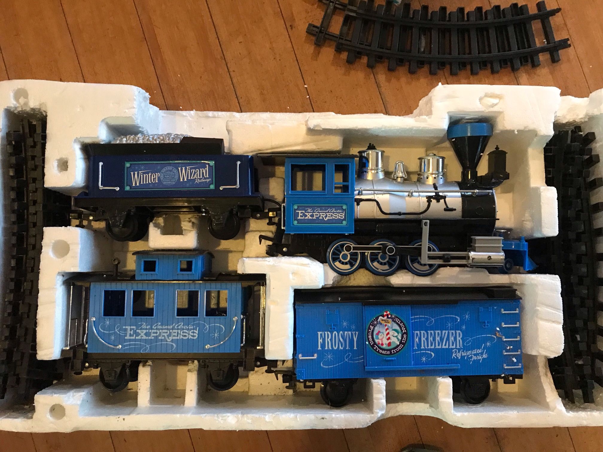 Do U Need A Train For Your Christmas π Tree Asking $20 Obo