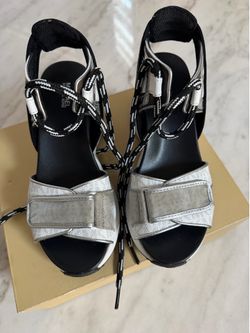 MICHAEL KORS IRMA SANDAL MINI MK LOGO LUX 40SOIRFA1B 93(contact info removed)1 3 US 7M BRT WHT MLT Style Description: IRMA SANDAL $75