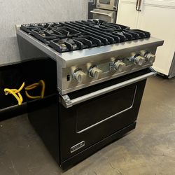 Viking 30”Wide Dual Fuel Range Stove In Gloss Black 