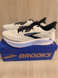 Brooks Size 14
