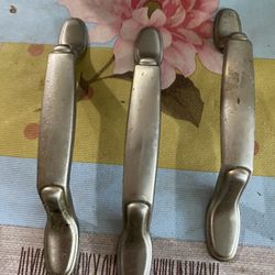 Cabinet Handles 
