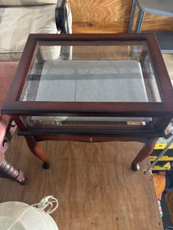 Wooden glass display table with drawer.  1980s Vintage Bombay Company Display Queen Anne Table.. $195