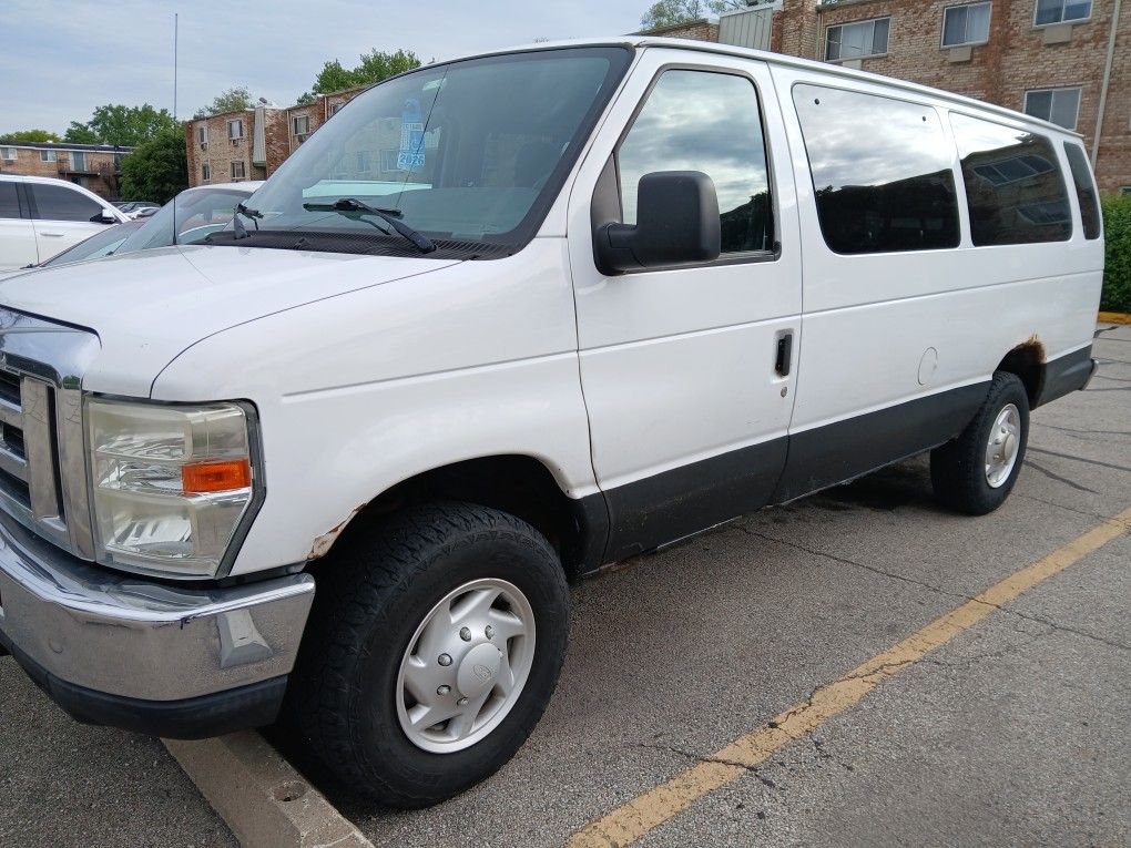 2009 Ford E-350