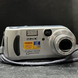 Sony DSCP71 Cyber-shot 3MP Digital Camera