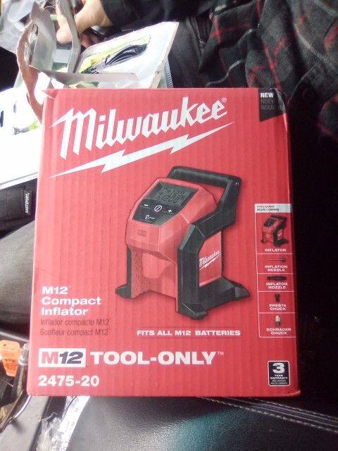Milwaukee M12 Tire Inflator