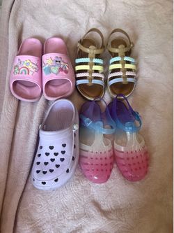 SIZE 3 CHILDRENS PLACE SHOES