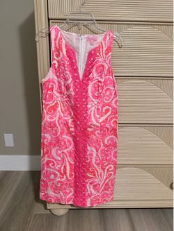 Lilly Pulitzer shift dress excellent condition.