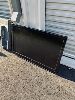 Dynex 42" 1080p LCD HDTV