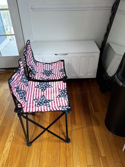 🪑 Folding Camping Chairs – Red, White & Blue Star Design (Set of 2)