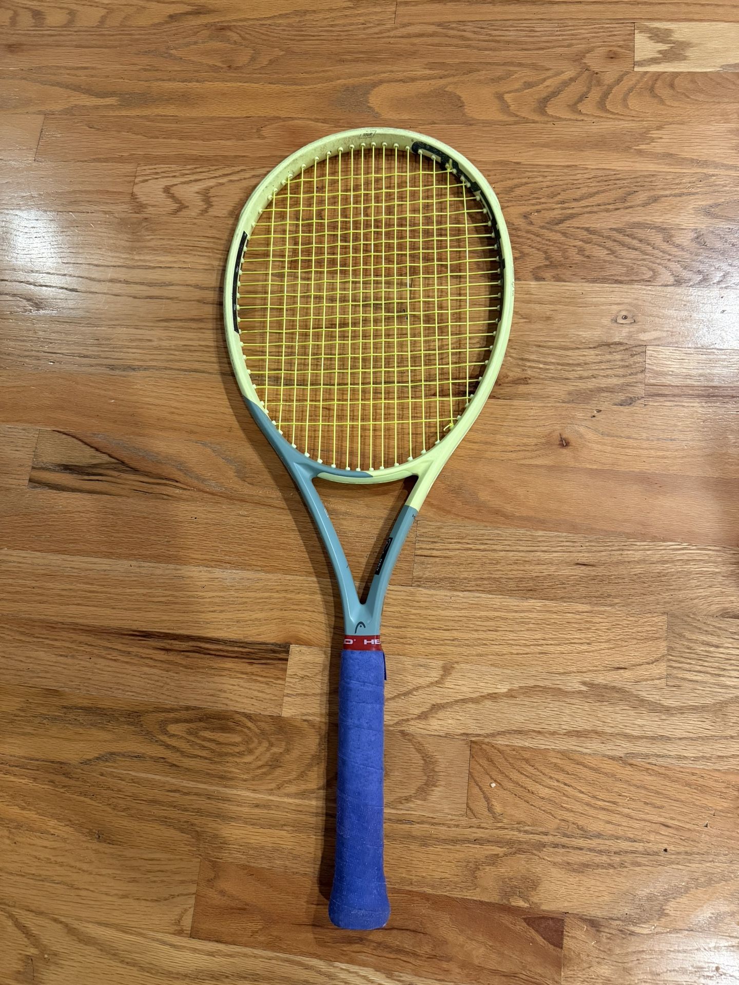 Head Extreme Tour Tennis Racket