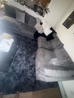 5 Piece Beautiful Sectional Couch/ Bed