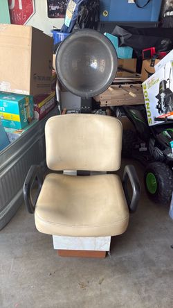 Venus by Belmont salon chair