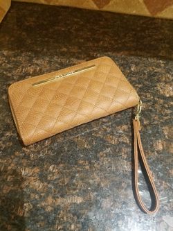 STEVE MADDEN BROWN WALLET WRISTLET