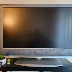 Sony Bravia 40 inch TV