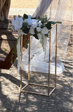 Gold floral pedestal for wedding, events