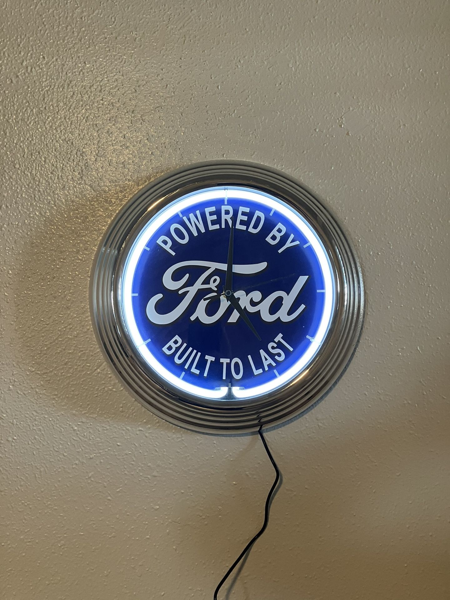 Neon Clock (Ford Motors)