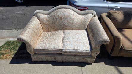 Free, treasure one or take all