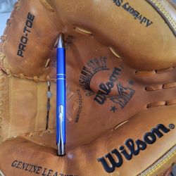 Baseball Cacher Glove, Wilson 12" Inches! Used