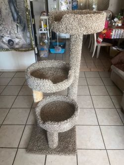 Cat Tree 49 inch tall 20 inch wide