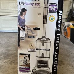 Shark Navigator Lift-Away DLX