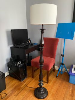 Tall floor lamp