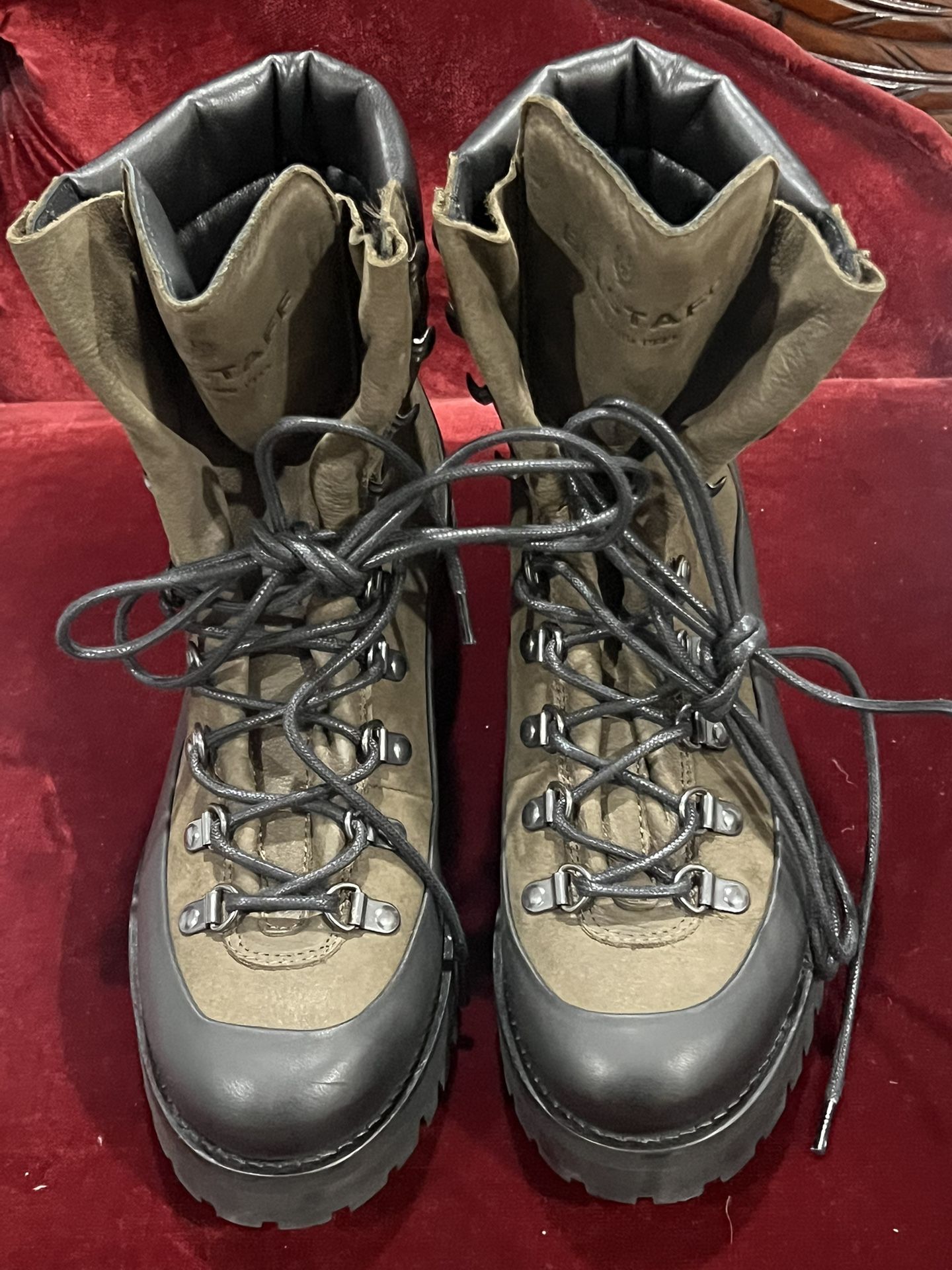 NWOT Belstaff - Mountain Rubber-Trimmed Nubuck & Leather Boots Womens Size 8.5 Unisex