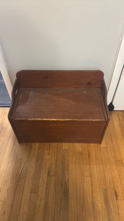 Wooden crate/chest