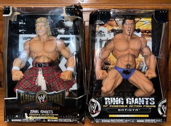 WWE CLASSIC SUPERSTARS 14" ROWDY RODDY PIPER RING GIANTS & BATISTA FIGURE