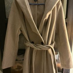 Zara Creme Hooded Sweater Pick Up Only