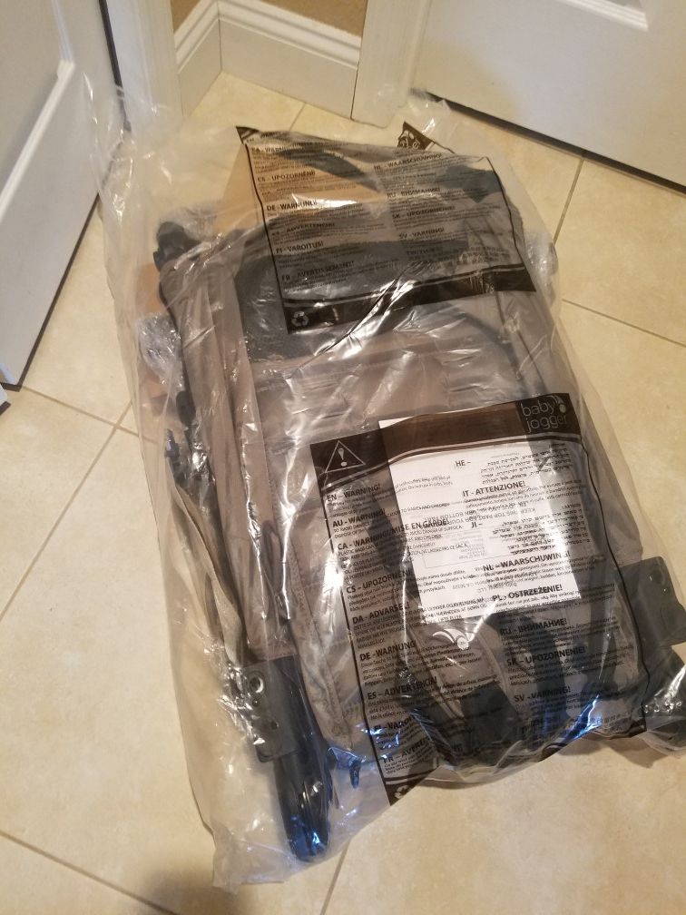 Brand new Baby Jogger city mini GT