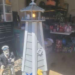 Light House Lights Up 
