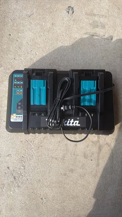 Makita Charger