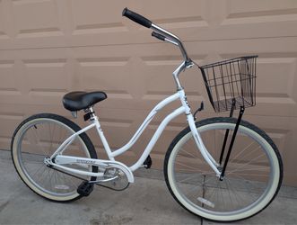 26"x2.45. PHAT CYCLES WOMENS BEACH CRUISER BIKE. EXCELLLENT CONDITION 👌🏼