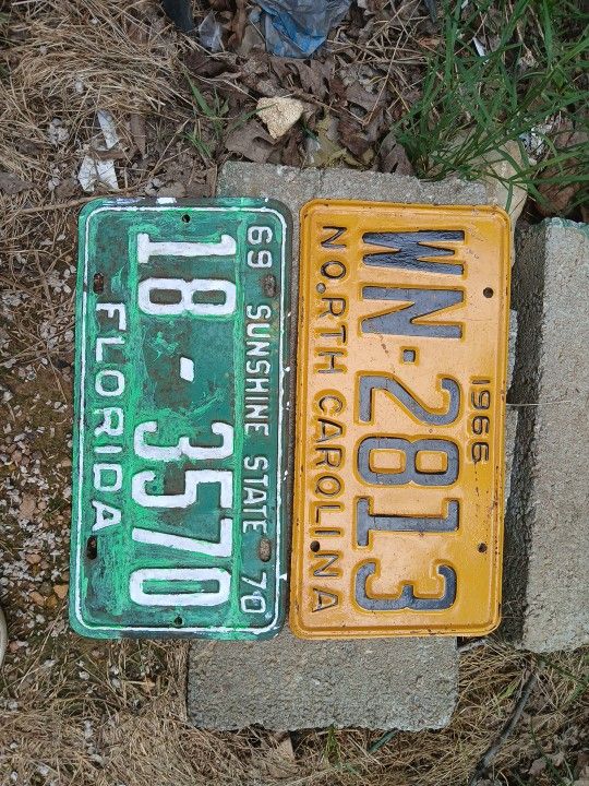 Vintage LICENSE PLATE