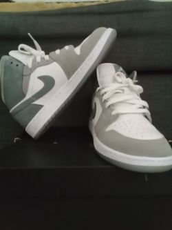 AIR Jordan 1 MD SE (grade school)