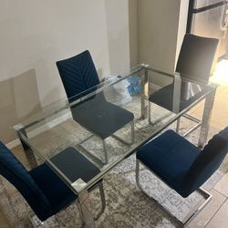 Glass Table And Chairs 
