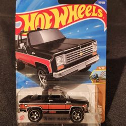 Hot Wheels 🔥 76 Chevy Blazer Custom