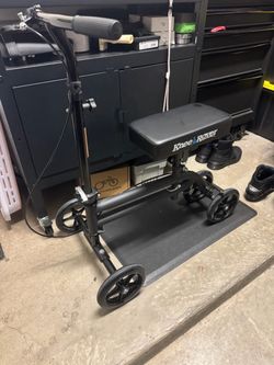 Rover Knee Scooter