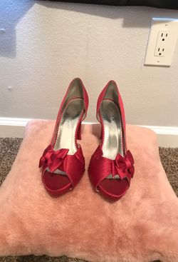 Watermelon Bow High Heels from David’s Bridal Size 9