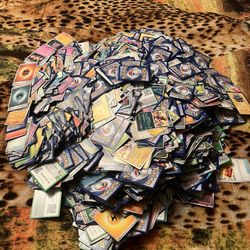 1000+ Pokemon Cards