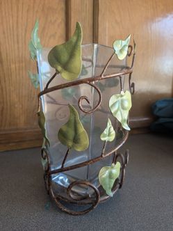 Decorative vase
