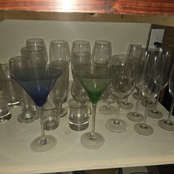 Drinking glassware