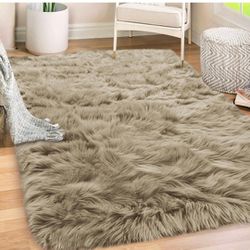 Gorilla Grip Fluffy Faux Fur Rug, 5x7, Machine Washable Soft Furry Area Rugs, Rubber Backing, Plush Floor Carpets for Baby Nursery, Bedroom, Living Ro