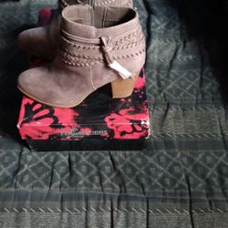 New Boots Size 6