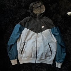 Nike light weight breaker jacket  